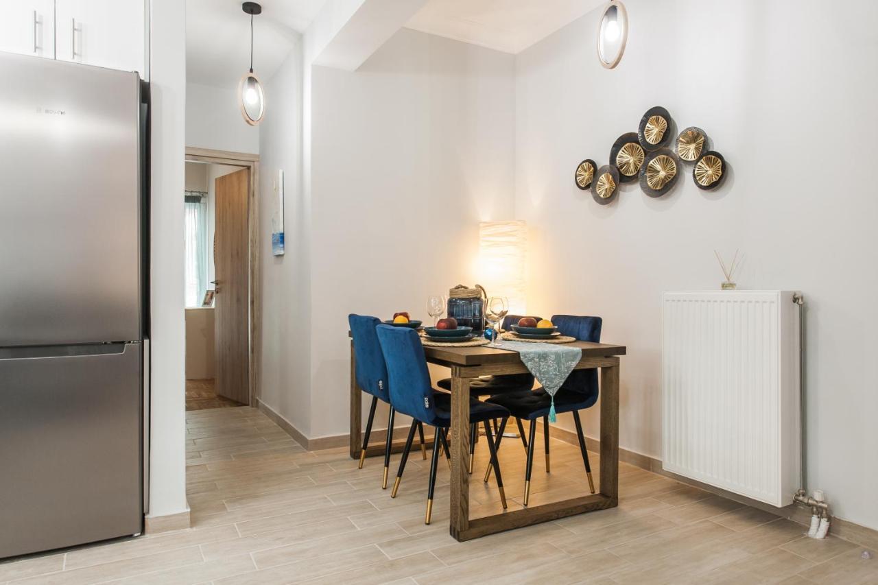 Luxury Seaside Apartment Next To Starbucks Opossite The Beach Park Of Flisvos Athen Eksteriør bilde