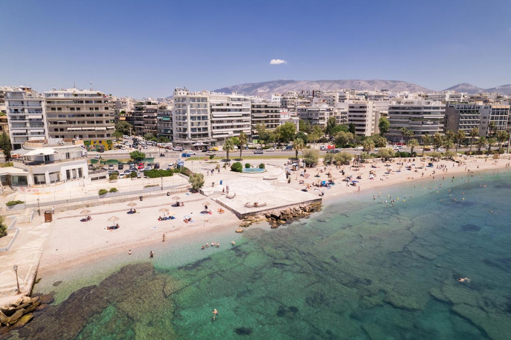 Luxury Seaside Apartment Next To Starbucks Opossite The Beach Park Of Flisvos Athen Eksteriør bilde